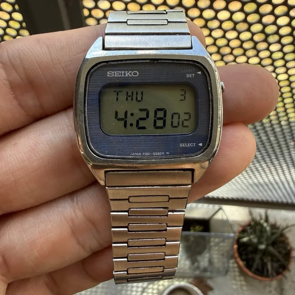 RARE Vintage Seiko F051-5029 Digital LCD Stainless Steel Men’s Watch 32mm w/ BOX
